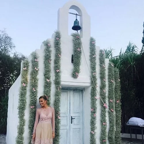 Τι να φορέσεις σε φθινοπωρινό γάμο, σύμφωνα με τις επώνυμες Ελληνίδες