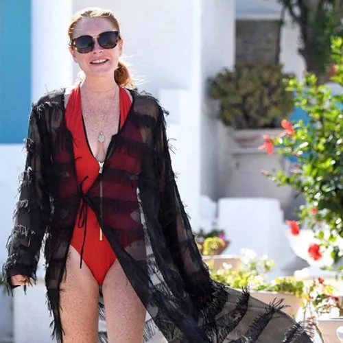 Lindsay Lohan: Απόδραση στη Μύκονο (φωτογραφίες)