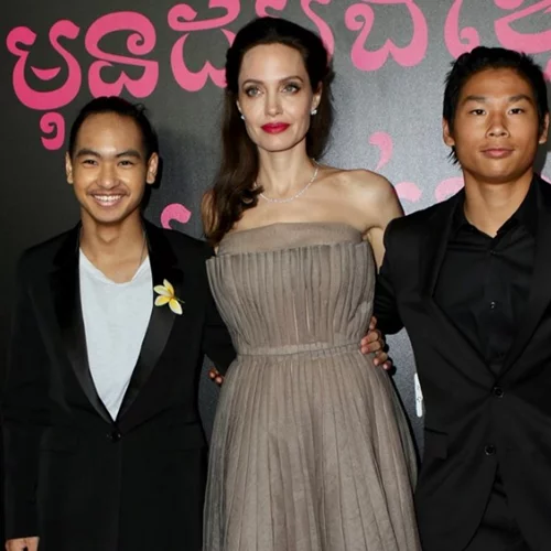 Angelina Jolie: Με παραμυθένιο outfit στη Νεοϋορκέζικη πρεμιέρα της ταινίας της