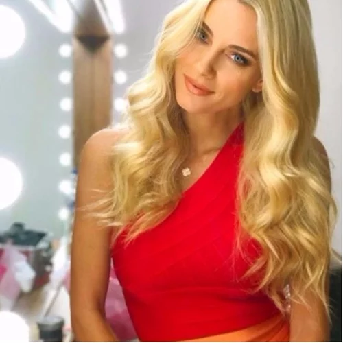 Δούκισσα Νομικού: Ρομαντική βόλτα στην Αθήνα στον 3ο μήνα της εγκυμοσύνης της