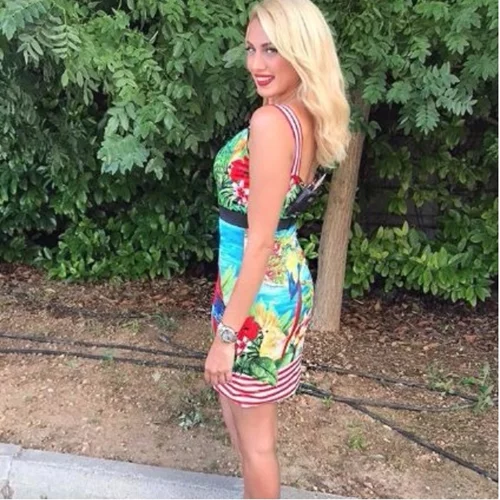 Κωνσταντίνα Σπυροπούλου | Ποζάρει με κολάν γυμναστικής και αθλητικό μπουστάκι