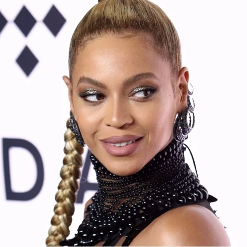 Beyonce: Το εντυπωσιακό δαχτυλίδι με τα αρχικά των παιδιών της!