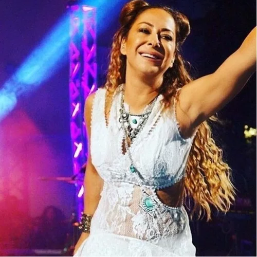 Μελίνα Ασλανίδου: Ποζάρει με μαγιό και χωρίς ρετούς