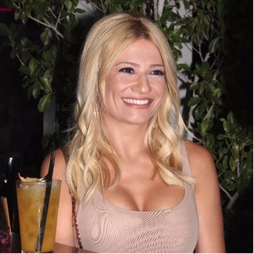 Οι Ελληνίδες celebrities παρέα με τα παιδιά τους στην πρώτη μέρα του σχολείου