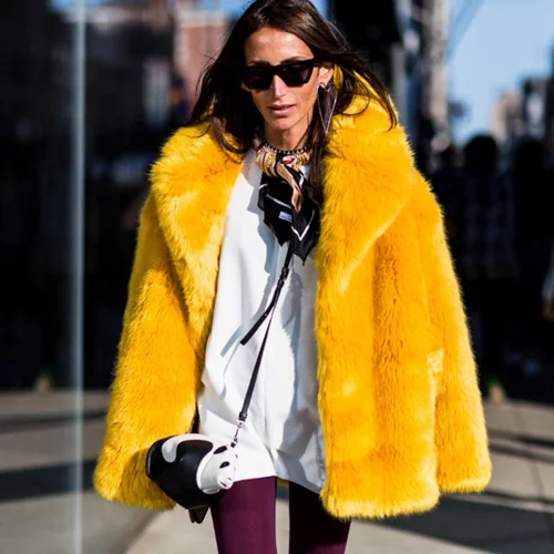 Εβδομάδα Μόδας Λονδίνου: Editors και fashionistas προειδοποιούνται να μη φορέσουν οτιδήποτε γούνινο