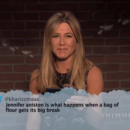 Jennifer Aniston: Πώς αντιδρά όταν διαβάζει "mean tweets";