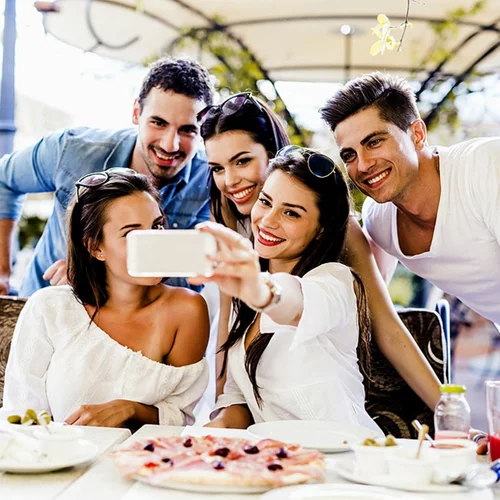 Τι έχεις να μάθεις από τους superstars των social media