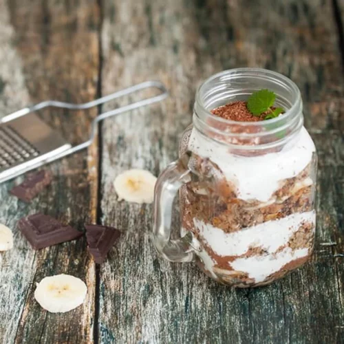 5 ιδέες για σνακ με γιαούρτι που δε θα βαρεθείς από το διαιτολόγο