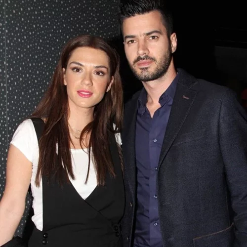 Βάσω Λασκαράκη - Γιάννης Τσιμιτσέλης: Το φωτογραφικό άλμπουμ της κοινής τους πορείας