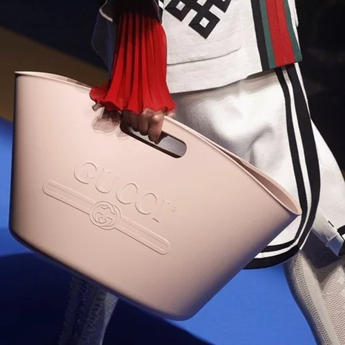 Εβδομάδα Μόδας του Μιλάνου: Τα αξεσουάρ που ξεχωρίσαμε στα catwalks