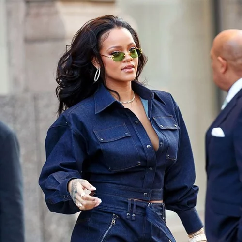 Rihanna | Φοράει ήδη όλα τα κομμάτια που ΜΟΛΙΣ είδαμε στα fashion shows!