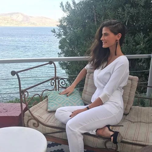 Χριστίνα Μπόμπα: Με casual look για ψώνια