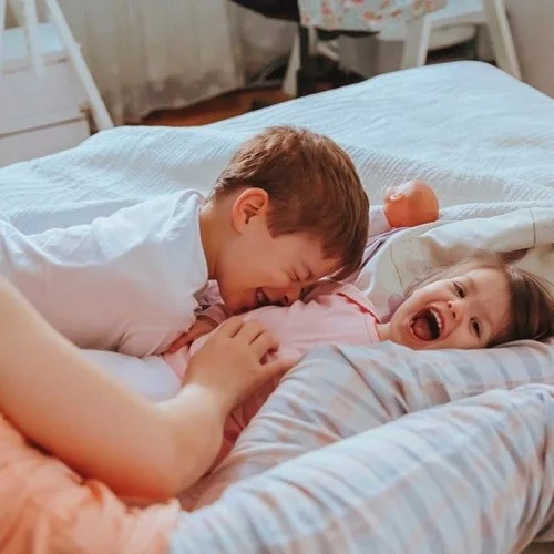 10 φράσεις που ενισχύουν την αυτοπεποίθηση και τον αυτοσεβασμό των παιδιών