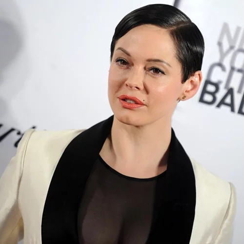 Rose McGowan: Το Twitter μπλόκαρε τον λογαριασμό της εξαιτίας του Weinstein