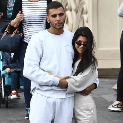 Kourtney Kardashian: Είναι έγκυος; - Απαντάει η ίδια!