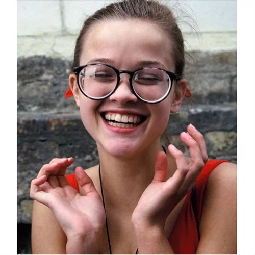 Εσύ μπορείς να μαντέψεις ποια ηθοποιός είναι στη φωτογραφία;