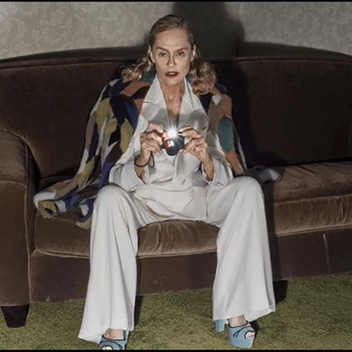 Vogue: Αφιερώνει ένα τεύχος στις γυναίκες άνω των 60