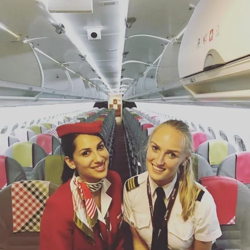 Ποιος είπε πως η sexy δουλειά του πιλότου είναι αντρική υπόθεση;