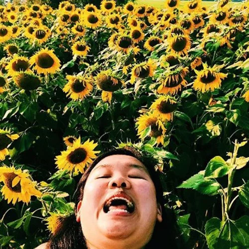 Είναι το chinning η νέα selfie;