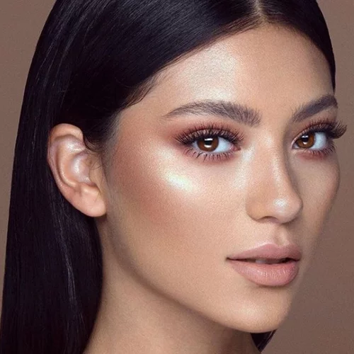 Η Benefit λανσάρει ψεύτικες βλεφαρίδες για εσένα που... μισείς τις ψεύτικες βλεφαρίδες!