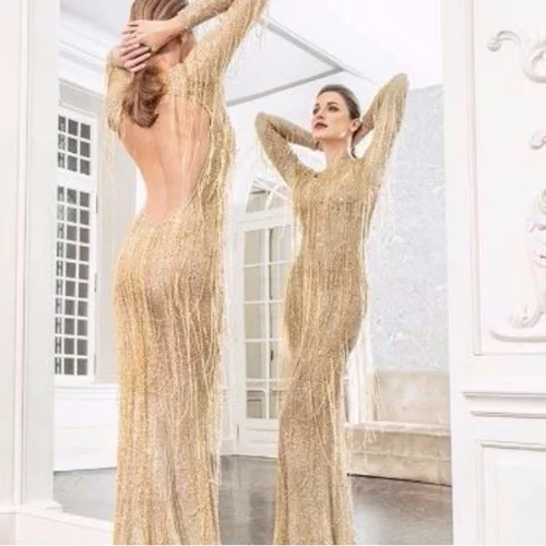 Κάτια Ζυγούλη: Ποζάρει ως μοντέλο με δημιουργίες της Celia Kritharioti