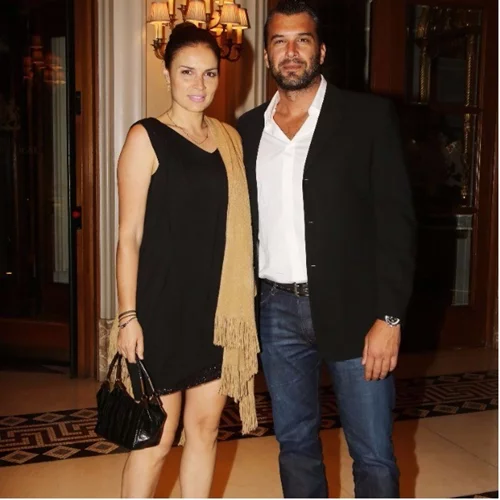 Κορίνα Στεργιάδου - Αντώνης Βλοντάκης: Πιο ερωτευμένοι από ποτέ ύστερα από 16 χρόνια γάμου