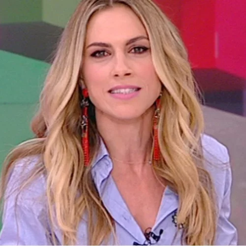 Ντορέττα Παπαδημητρίου: Η πρεμιέρα του «Εδώ» στο ΣΚΑΪ