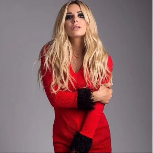 Josephine Wendel: Βόλτα με τον σύντροφό της στην Γλυφάδα