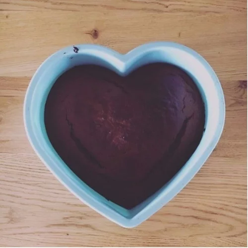 Σούπερ υγιεινό κέικ με χαρουπάλευρο