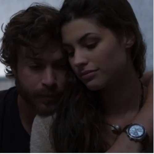 Το Τατουάζ: Η Άννα κινδυνεύει και φεύγει πανικόβλητη μαζί με τον Αλέξανδρο για Λονδίνο