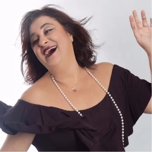 Ελισάβετ Κωνσταντινίδου: Σπάνια έξοδος με την όμορφη κόρη της