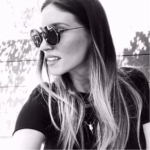 Αθηνά Οικονομάκου: Έτσι επιβεβαίωσε την εγκυμοσύνη της!