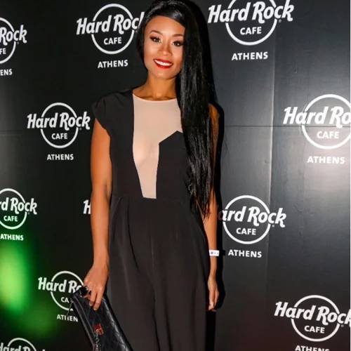 Shaya: Η γλυκιά φωτογραφία με τον γιο της