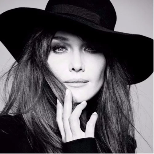 Carla Bruni: Έρχεται στην Αθήνα για δύο μαγικές νύχτες
