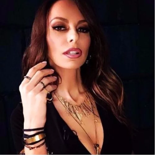 Νέο hairlook για την Μπέττυ Μαγγίρα! Έκοψε τα μαλλιά της