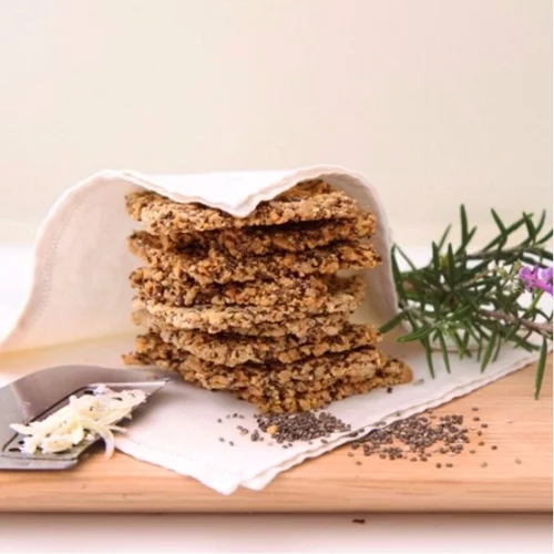 Σπιτικές φρυγανιές με chia και λιναρόσπορο