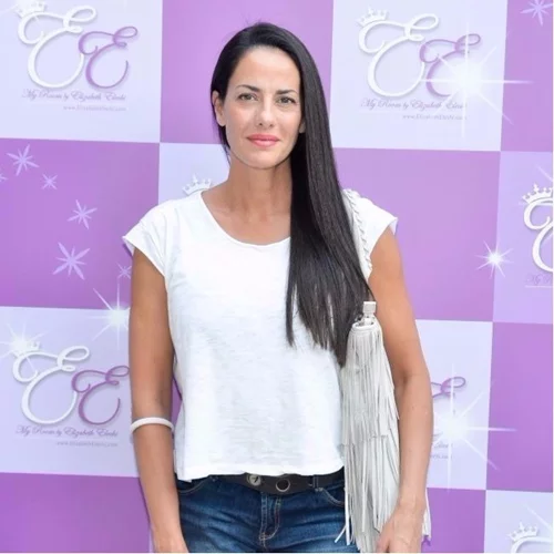 Η ελληνική showbiz βρέθηκε στην Γλυφάδα για τα πιο λαμπερά εγκαίνια