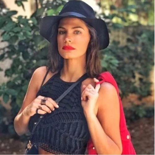 Χριστίνα Μπόμπα: Έγινε νονά και μας εντυπωσίασε με το look της!