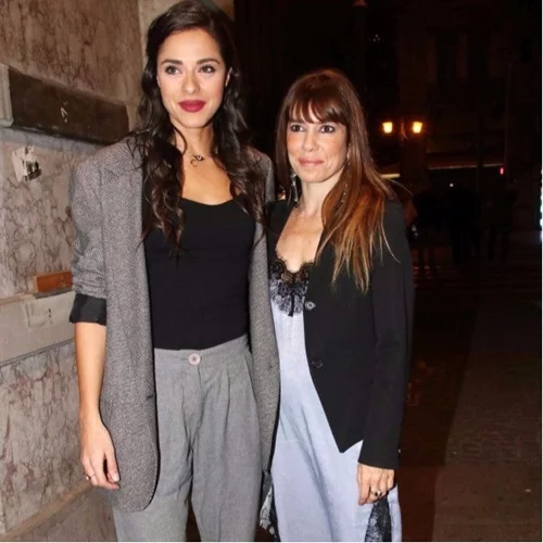 Θέατρο Αθηνών: Όλες οι λαμπερές παρουσίες που έκλεψαν την εντυπώσεις