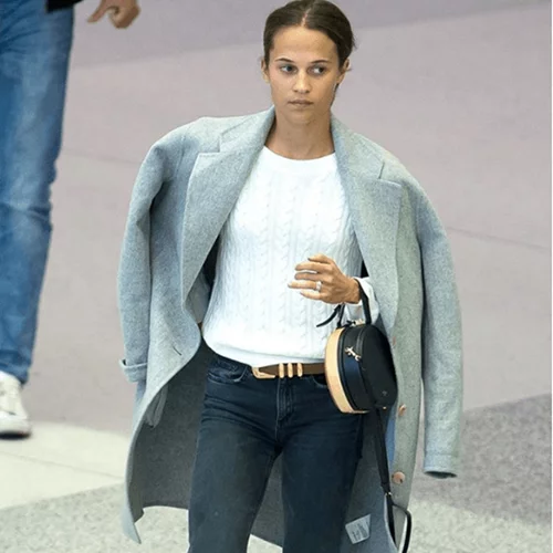 Alicia Vikander: Η πρώτη εμφάνιση με τη βέρα στο χέρι της!