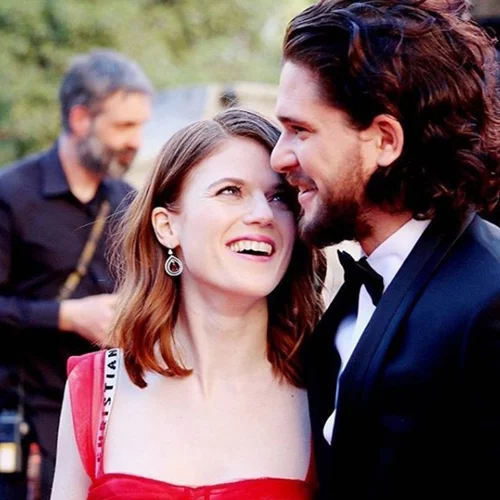 Kit Harington - Rose Leslie | Γιατί αρνούνται τις selfies με τους θαυμαστές;