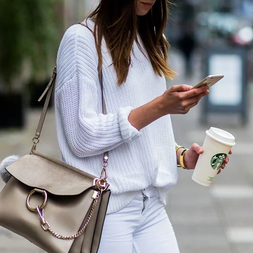 Αποκαλύπτουμε τα πιο υγιεινά ροφήματα για να απολαύσεις ΤΩΡΑ στα Starbucks