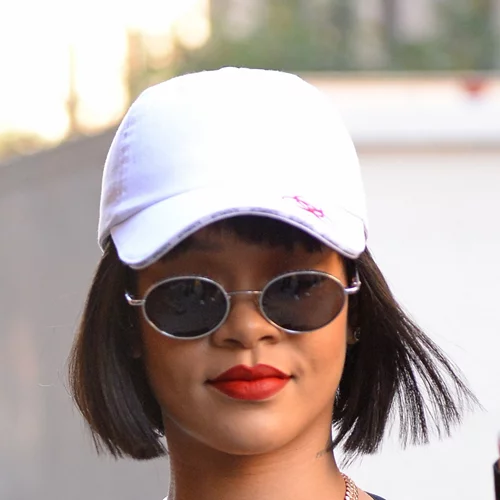 Rihanna: Φοράει ήδη τις τάσεις της επόμενης άνοιξης