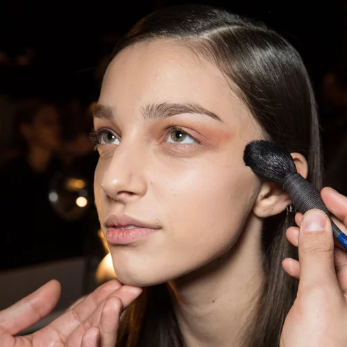 Εδώ σε θέλω.. Ξέρεις ποια είναι η διαφορά μεταξύ Finishing και Setting Powder;