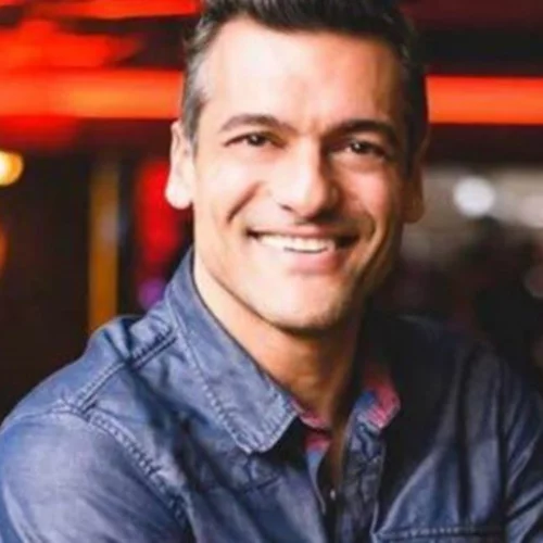 Στέλιος Κρητικός: Ο γιος του εντυπωσίασε στην πασαρέλα