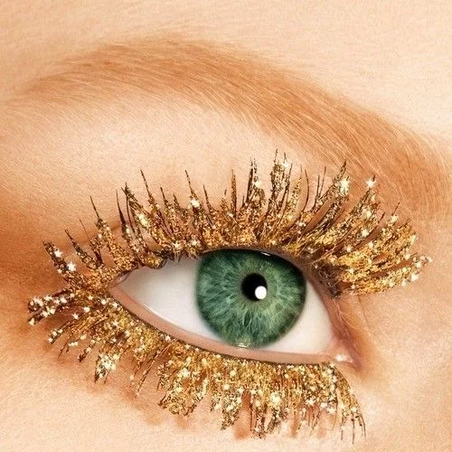 Δεν θέλεις να ξέρεις ποιο είναι το νέο trend του instagram και έχει να κάνει με τις βλεφαρίδες σου!