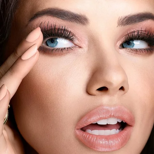 Είσαι έτοιμη για τα πιο σούπερ beauty νέα; Κάνε χώρο στο νεσεσέρ σου, θα τον χρειαστείς!