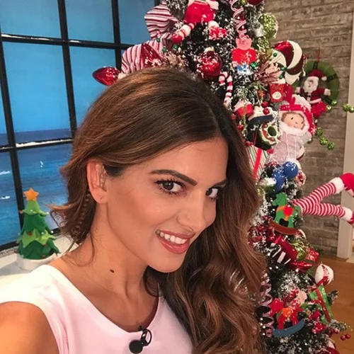 Σταματίνα Τσιμτσιλή | Βόλτα στην στολισμένη Αθήνα