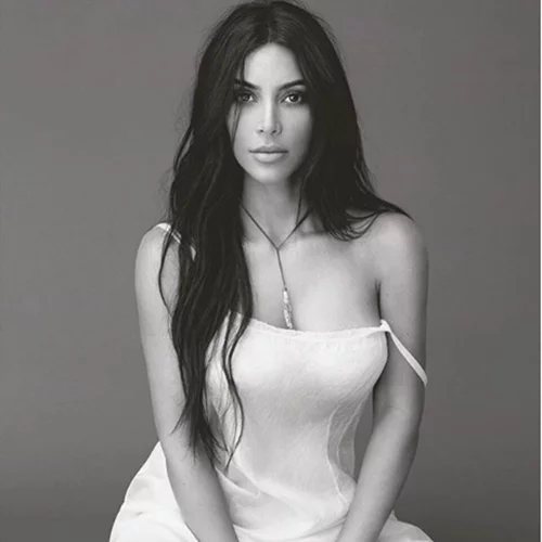 Kim Kardashian | Εντυπωσιακή σε ένα διαφορετικό εξώφυλλο!