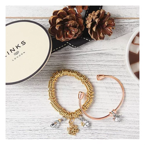 Αυτά τα νέα γιορτινά charms θα σε βάλουν αμέσως σε κλίμα Χριστουγέννων!